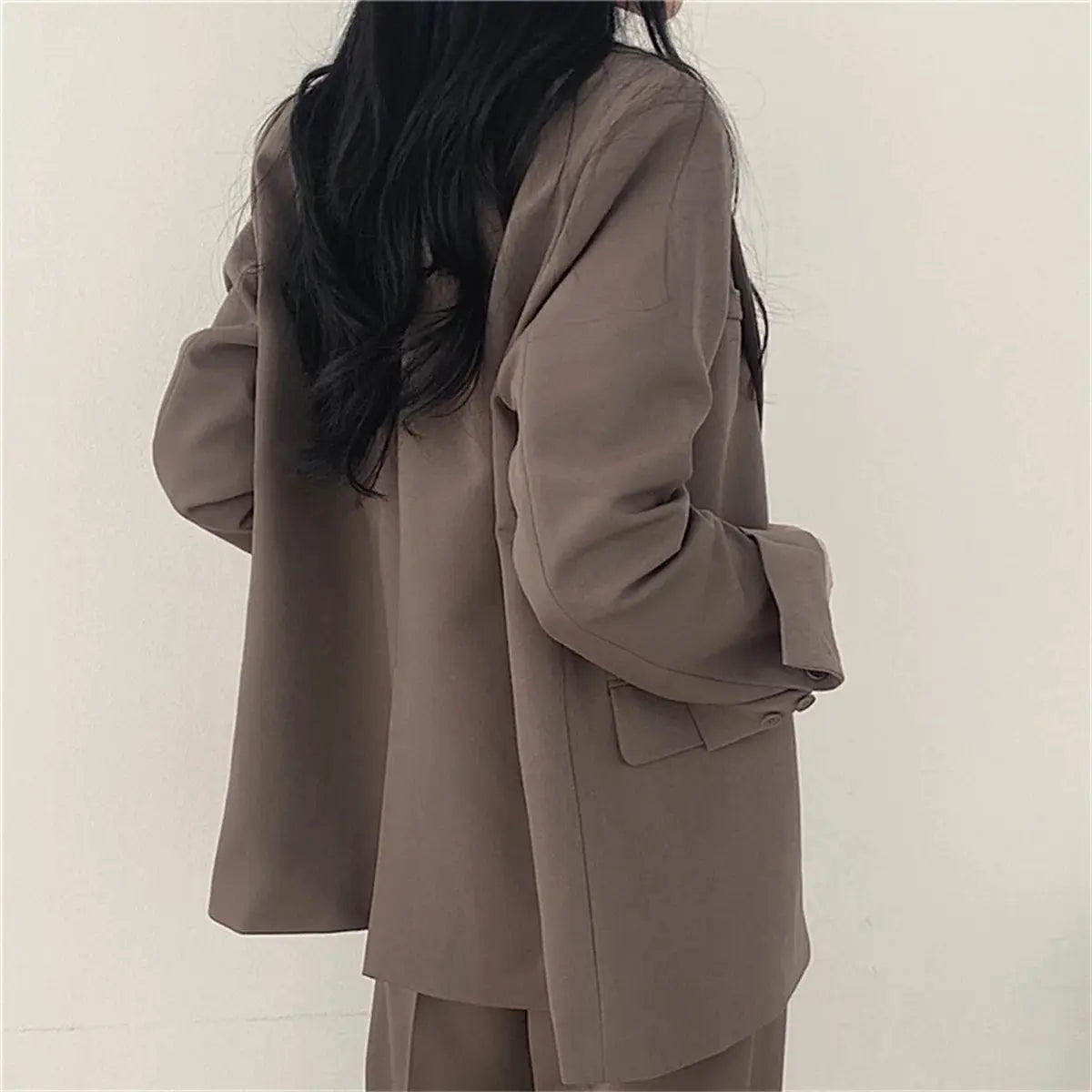 Simples Market women's taupe suit jacket and wide-leg pants set for office wear
