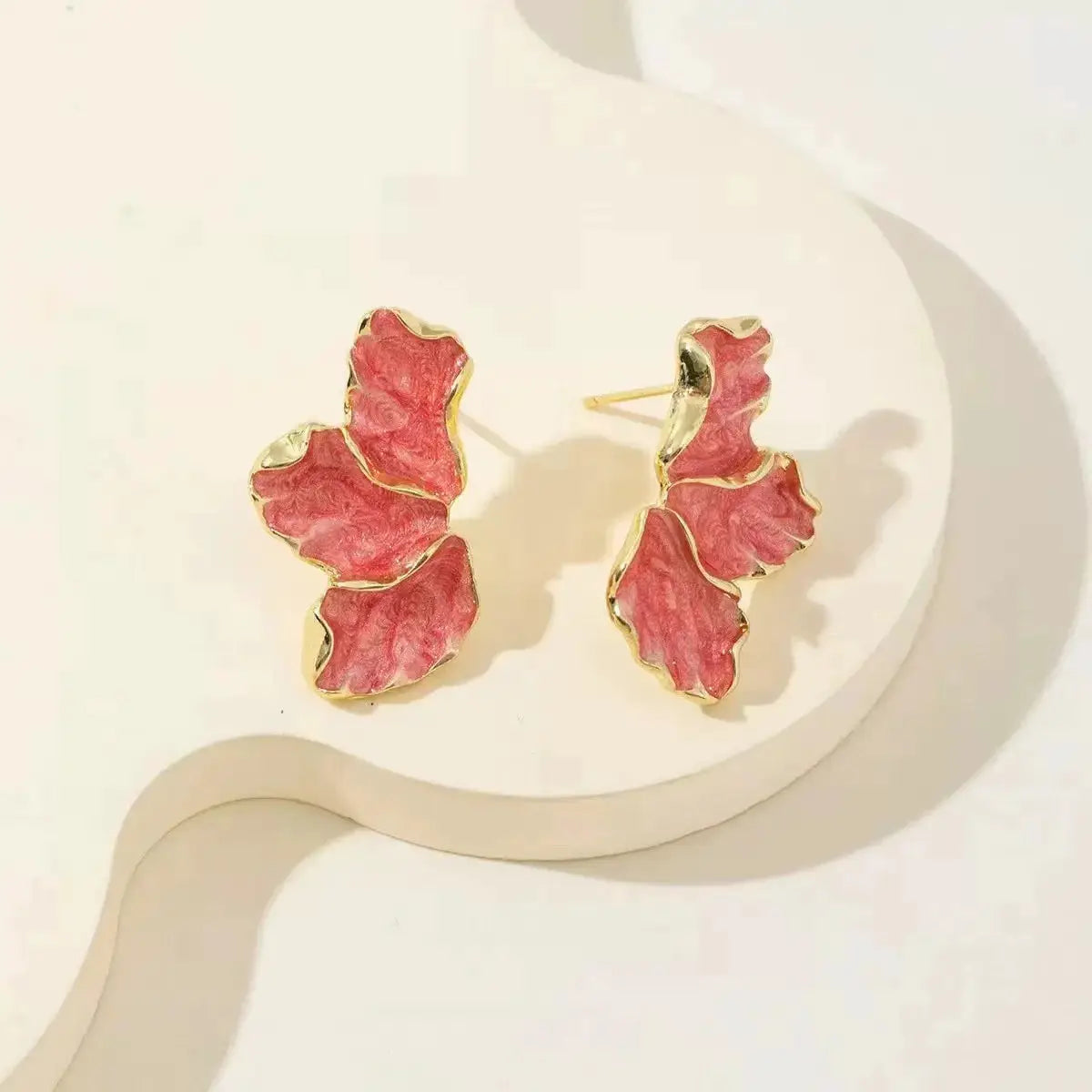 Gold Plated Irregular Back Earrings With Cream Flower Detail Heavy Design Fashion Jewelry Ideal Family Gift