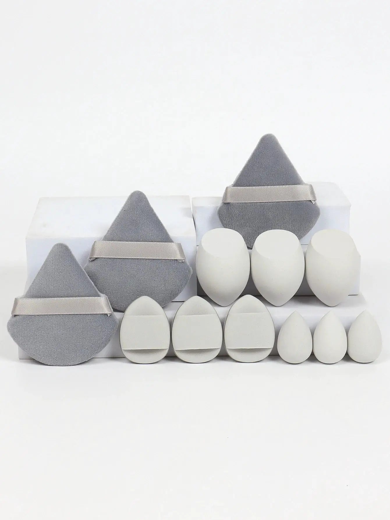 LuminaBeauty 12 Piece Makeup Sponge Set With Powder Puffs Mini Air Cushions Beauty Eggs And Sponges For Flawless Finish