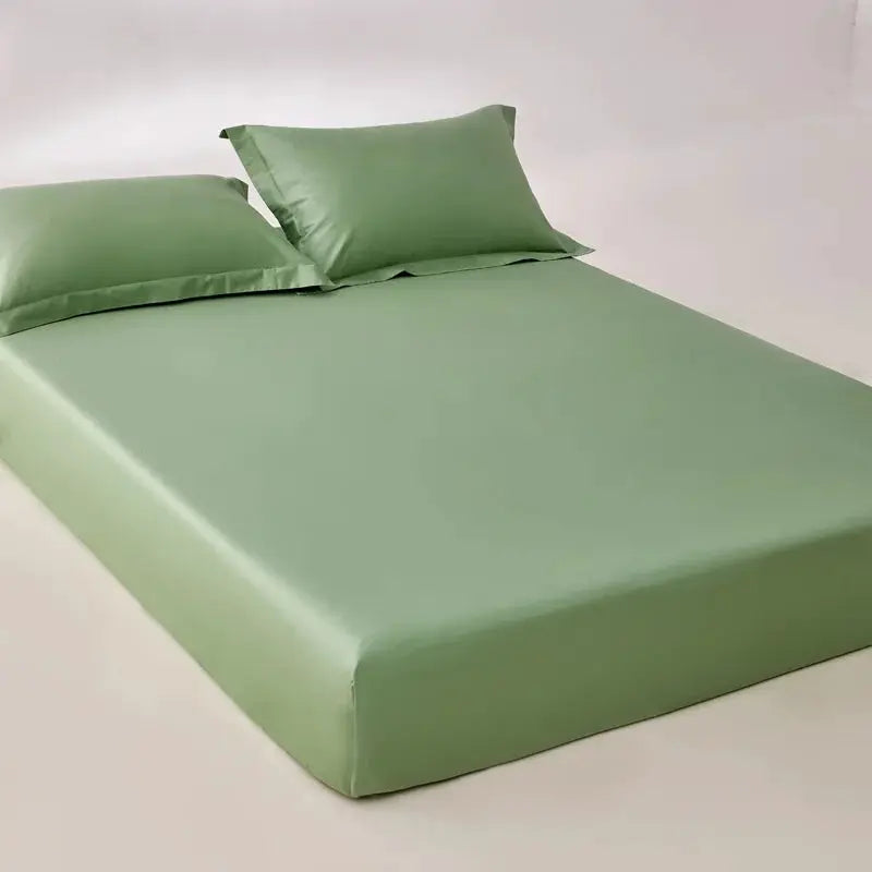 Egyptian cotton fitted sheet by Simples Market in light green, 800TC, with two pillows, for single to king beds.