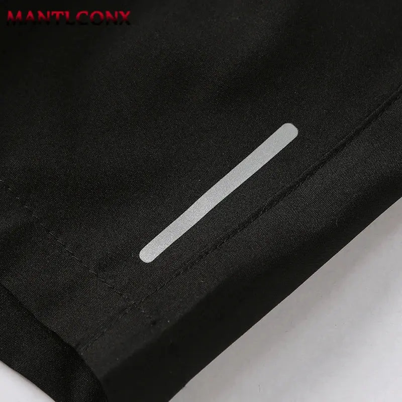 Men's black gym shorts with a reflective stripe, breathable quick-dry fabric by Simples Market.