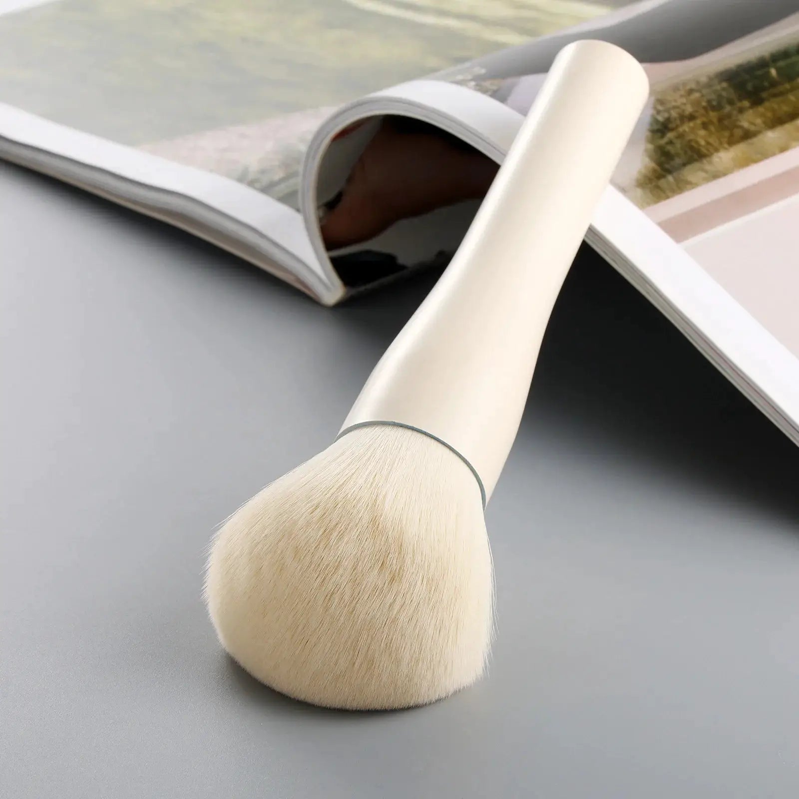 NovaBeauty Large Powder Brush For Flawless Even Coverage Professional Makeup Tool