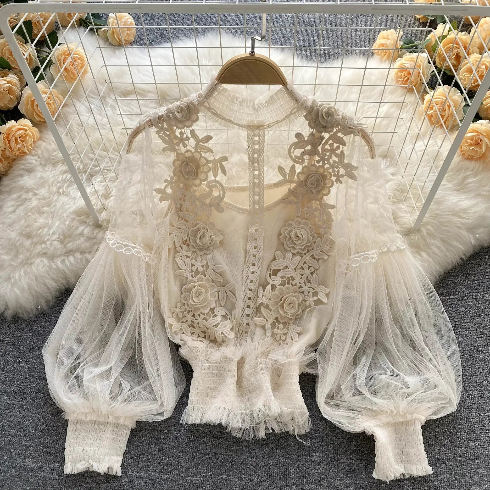 Ivory lace puff long-sleeve blouse with floral embroidery and sheer tulle, Simples Market