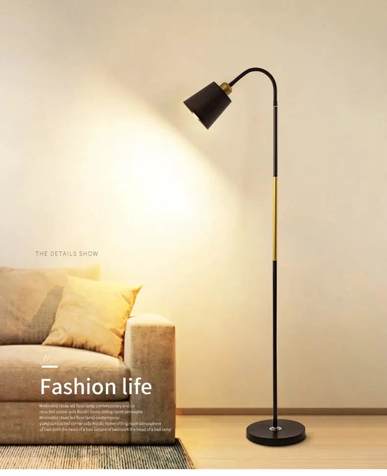 Floor lamp Simples Market, black wrought-iron standing lamp with brass accent and adjustable LED head