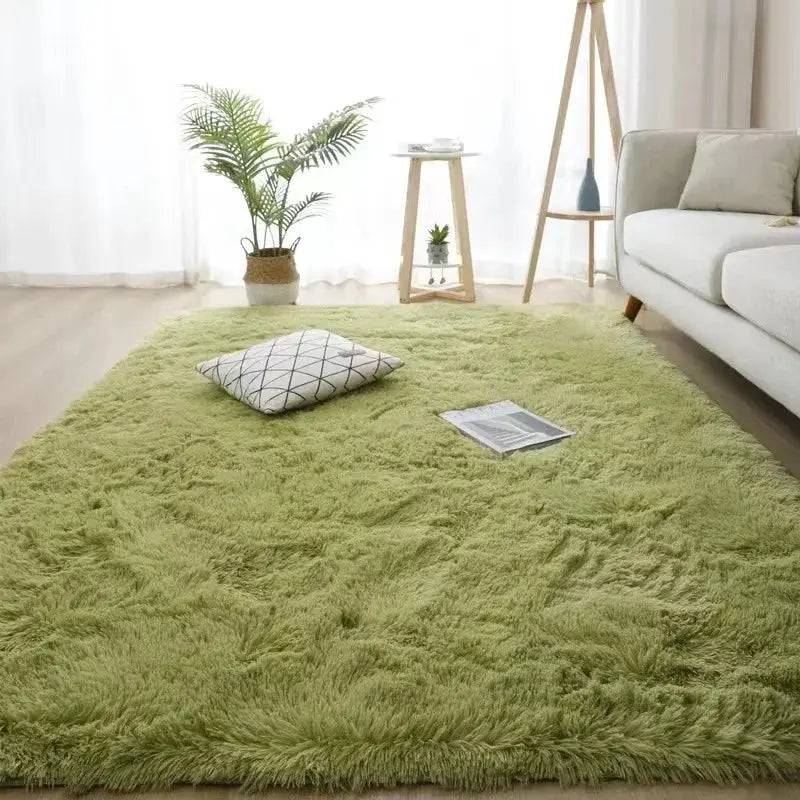 VIKAMA green shag rug by Simples Market, fluffy large living room area rug