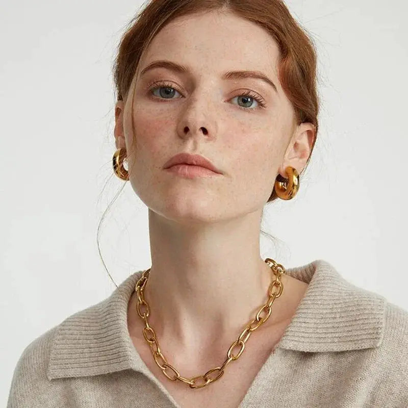 Simples Market Classic smooth round chunky hoop earrings, gold-plated stainless steel, C-shaped hoops