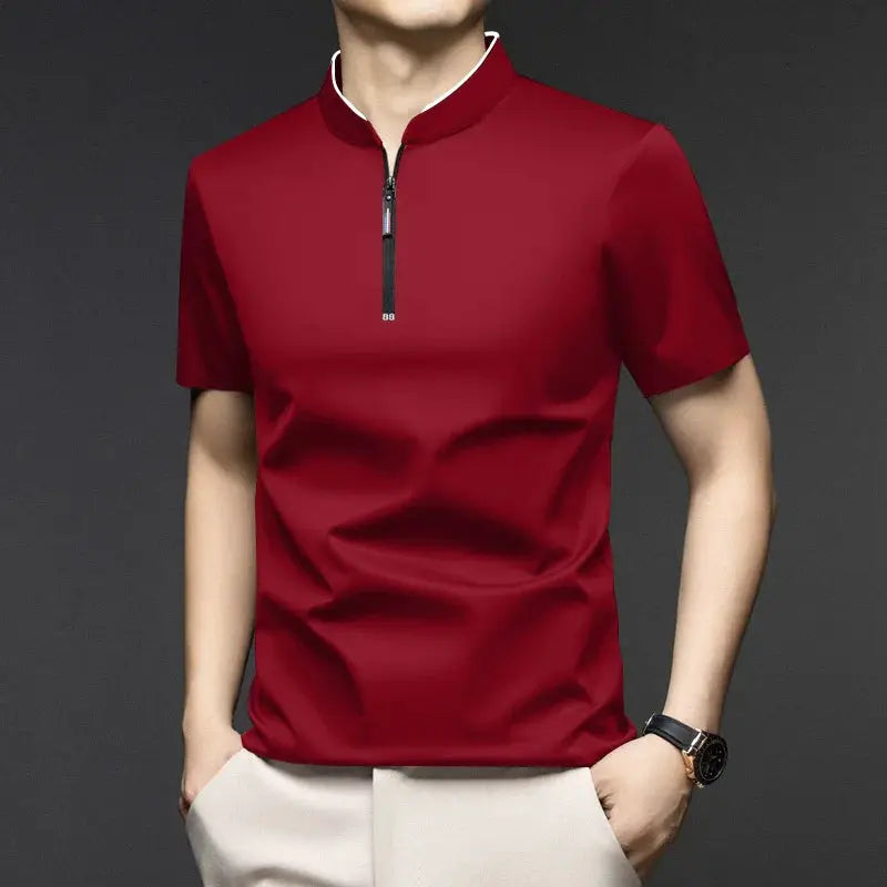 Simples Market men's red zippered polo shirt with stand-up collar and short sleeves.
