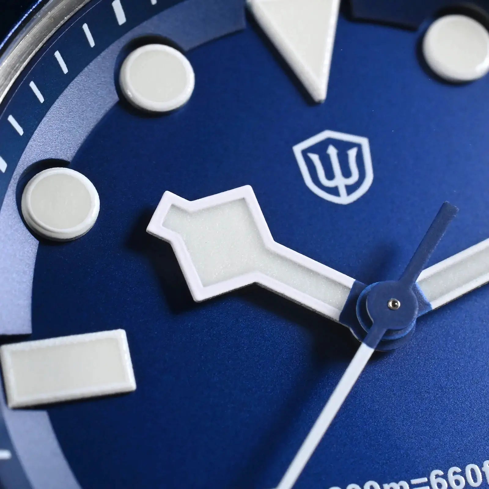 Watchdives WD1969 Pro blue dial quartz watch, 38mm, with white luminous markers and sapphire glass