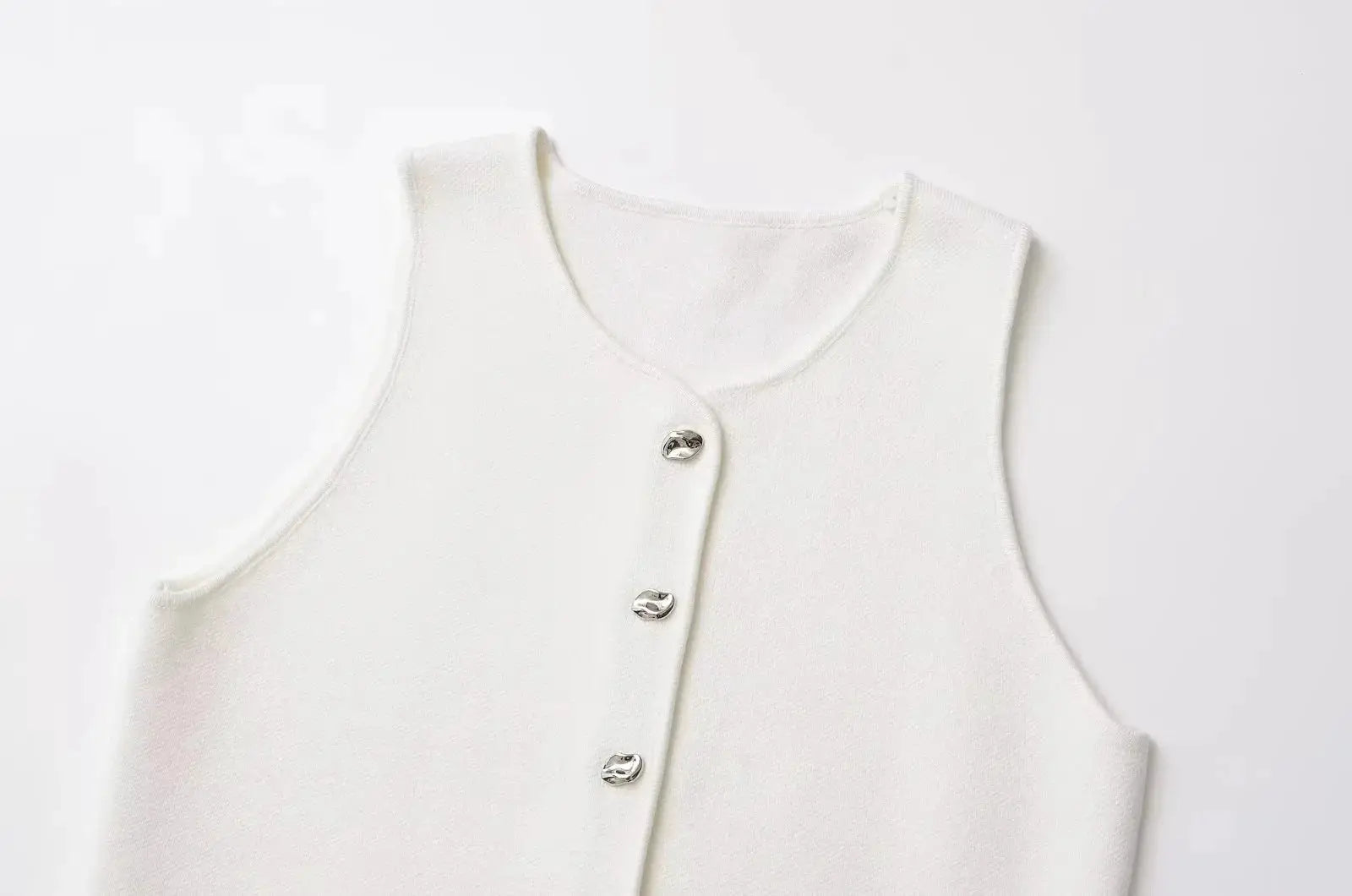 Women's Winter 2025 Knit Vest Sleeveless Cropped Asymmetrical White Top Slim Fit