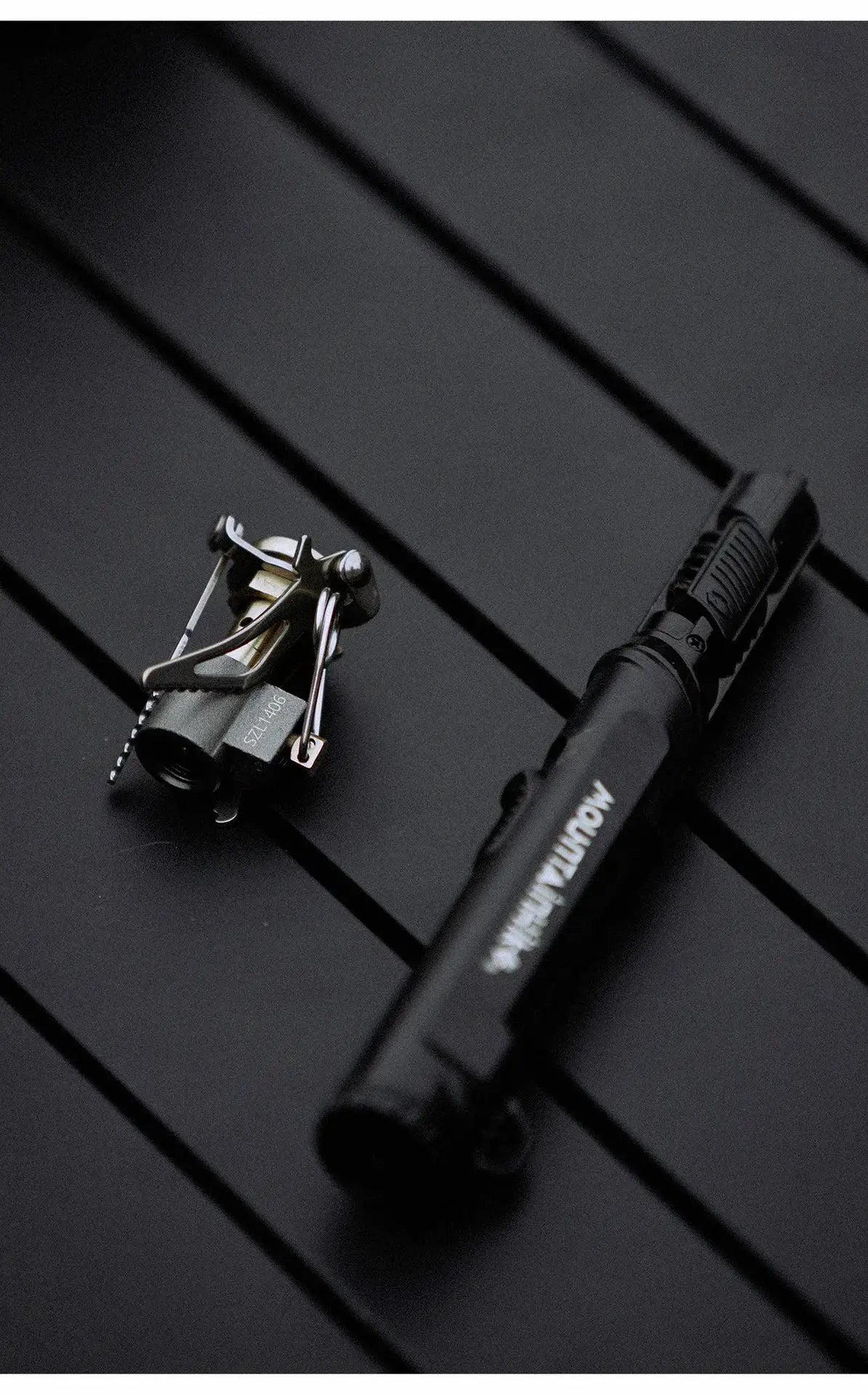 MK-3000W mini camping gas burner; compact silver folding pocket stove for outdoor cooking by Simples Market.
