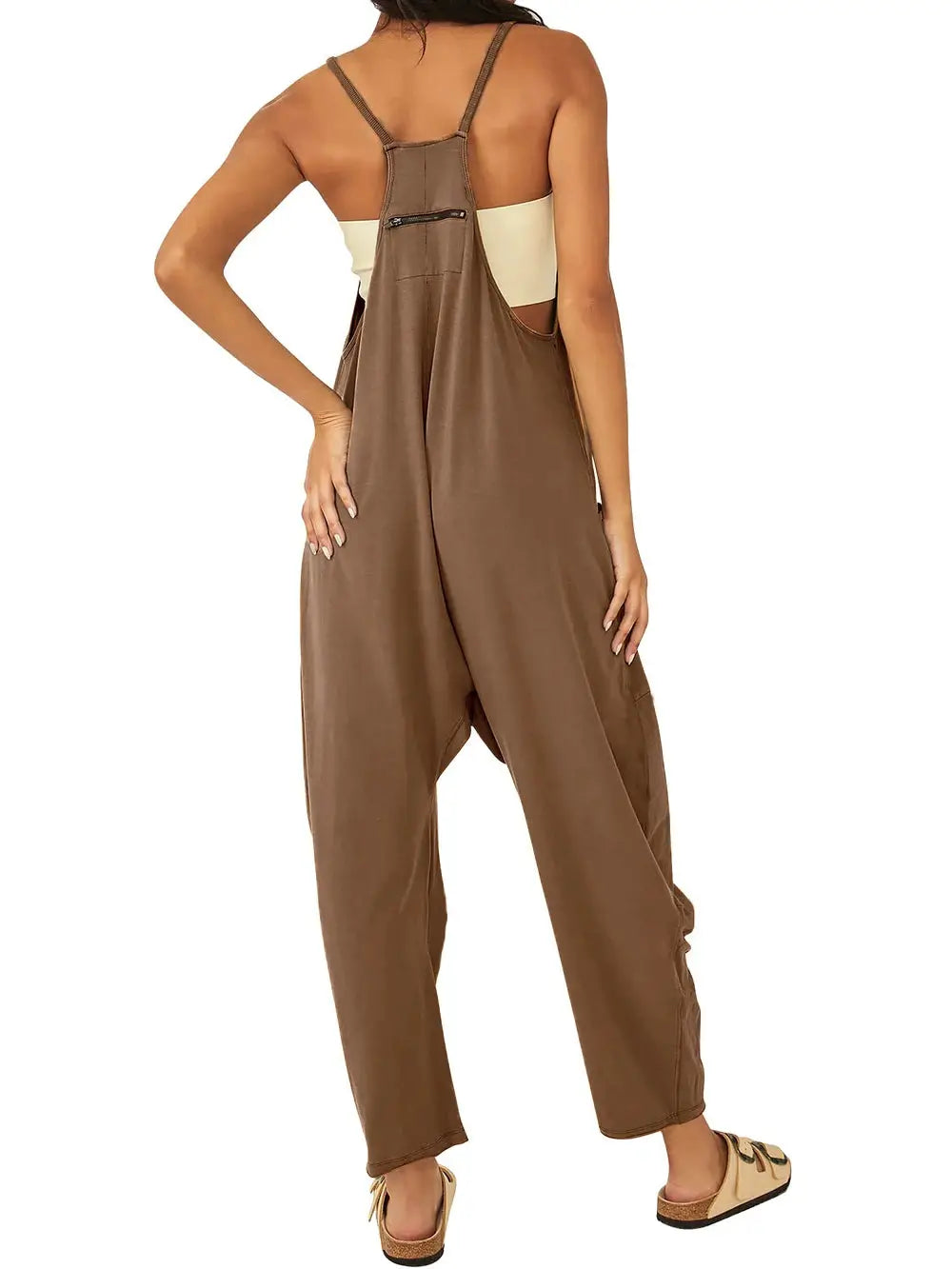 Simples Market brown loose-fit suspender jumpsuit with back zip pocket, back view