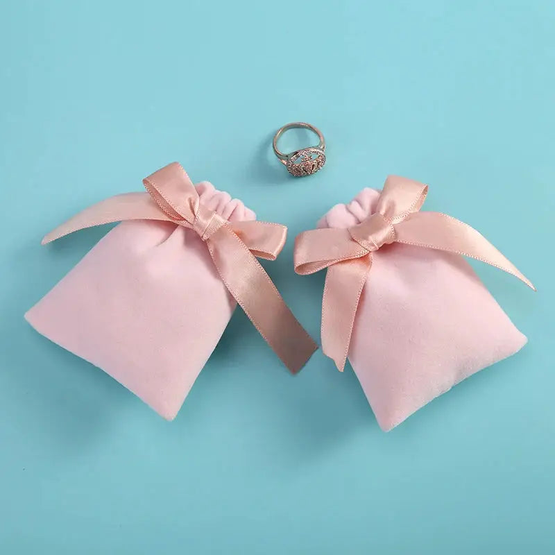 10Pcs Pink Velvet Drawstring Jewelry Pouches 7x9cm Storage Bags For Earrings Rings Necklaces Bracelets Wedding Gift