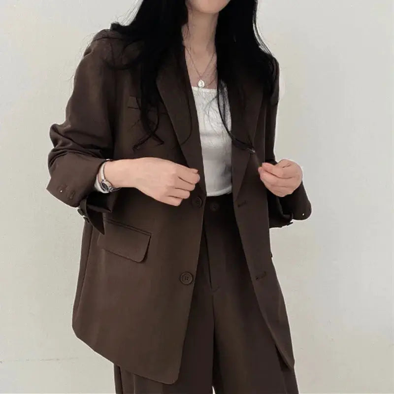 Brown blazer and matching pants 2-piece women's suit set by Simples Market
