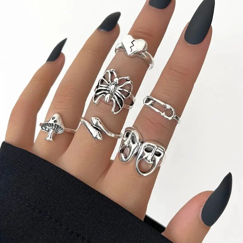 30Pcs Alloy Finger Rings For Women Jewelry Lot Wholesale Set Featuring Floral Cutout Skull Spider Animal Leaf Snake