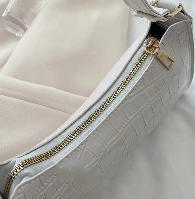 Alligator-pattern white PU leather handbag, small underarm messenger style with gold zipper