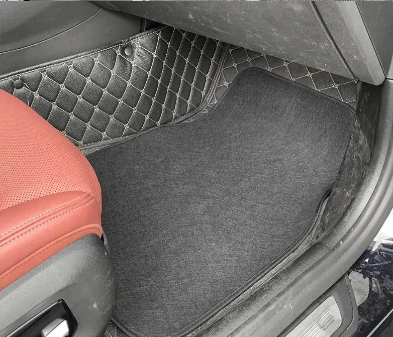 Car floor mat, black carpet for front footwell; universal fit for SUVs, sedans, vans