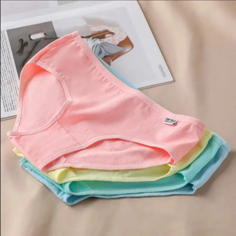 7-pack women's cotton panties in pastel colors; breathable briefs by Simples Market