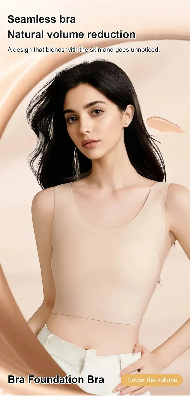 Seamless nude bra by Simples Market with thin padding and bra pads