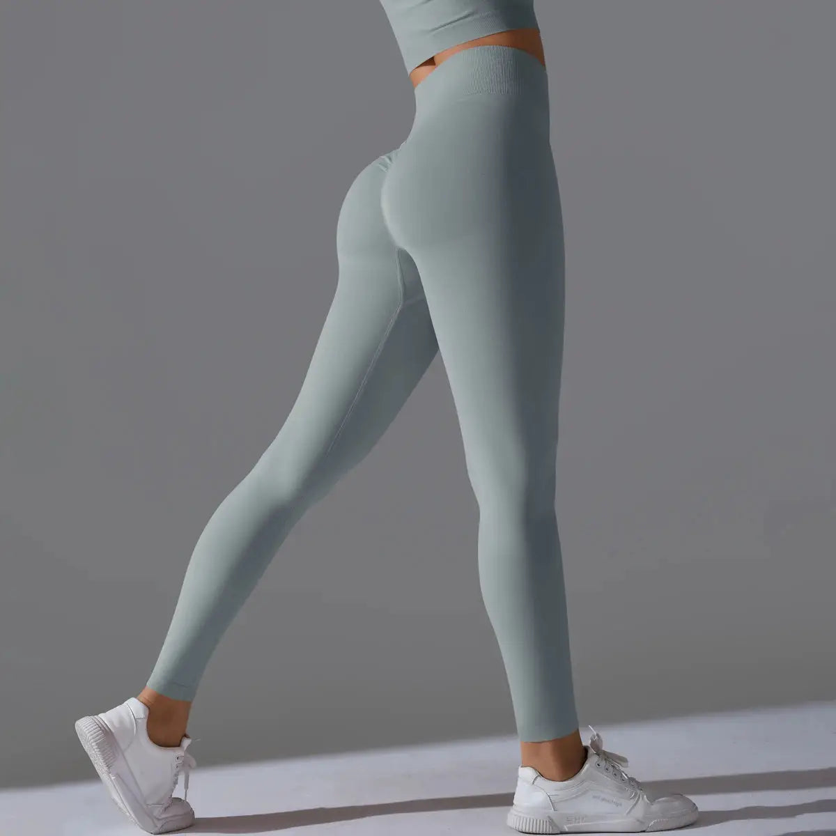Women's seamless yoga leggings, high-waist tummy control with scrunch butt lift, light blue-gray gym pants