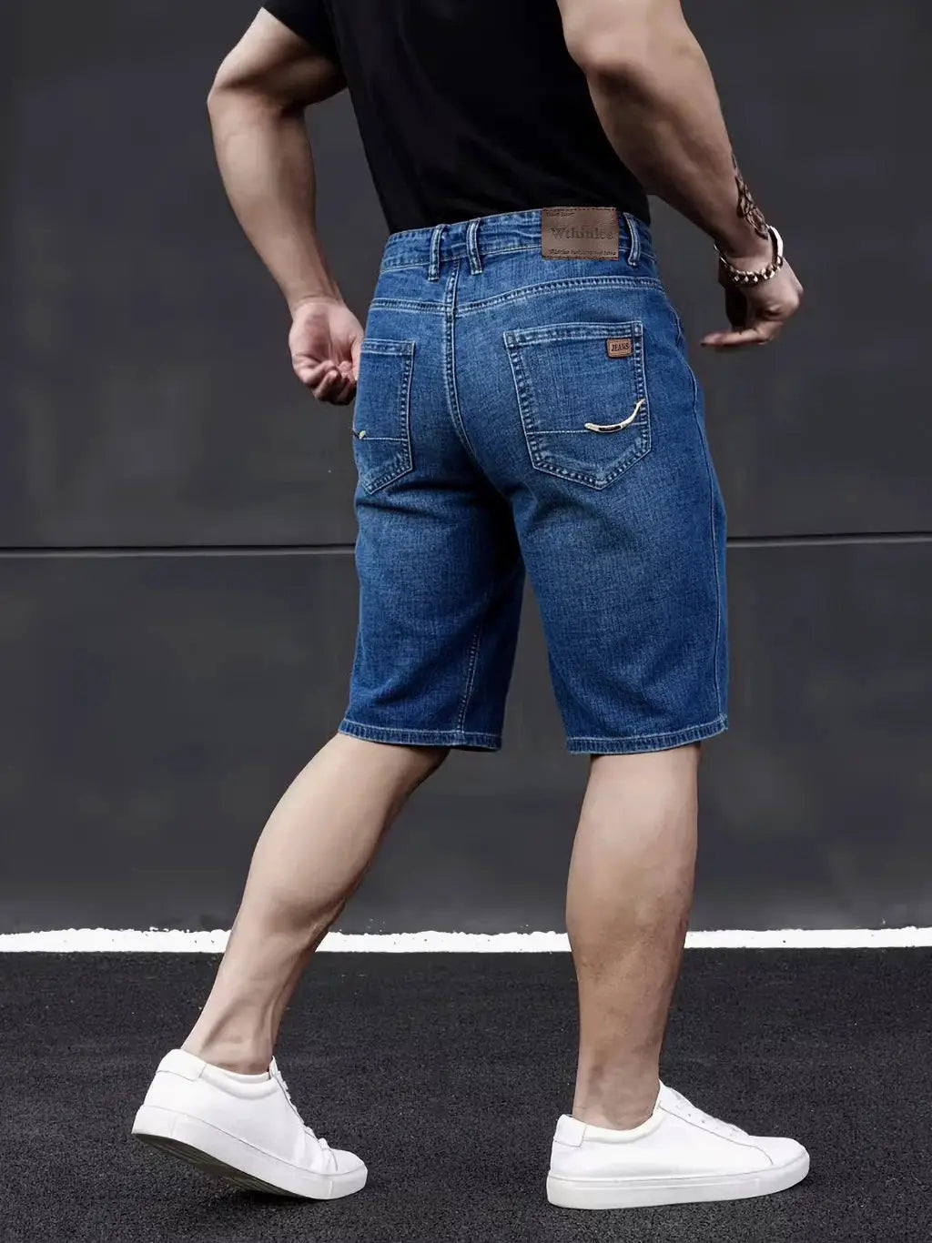 Wthinlee men's knee-length blue denim shorts with back pockets and straight casual fit