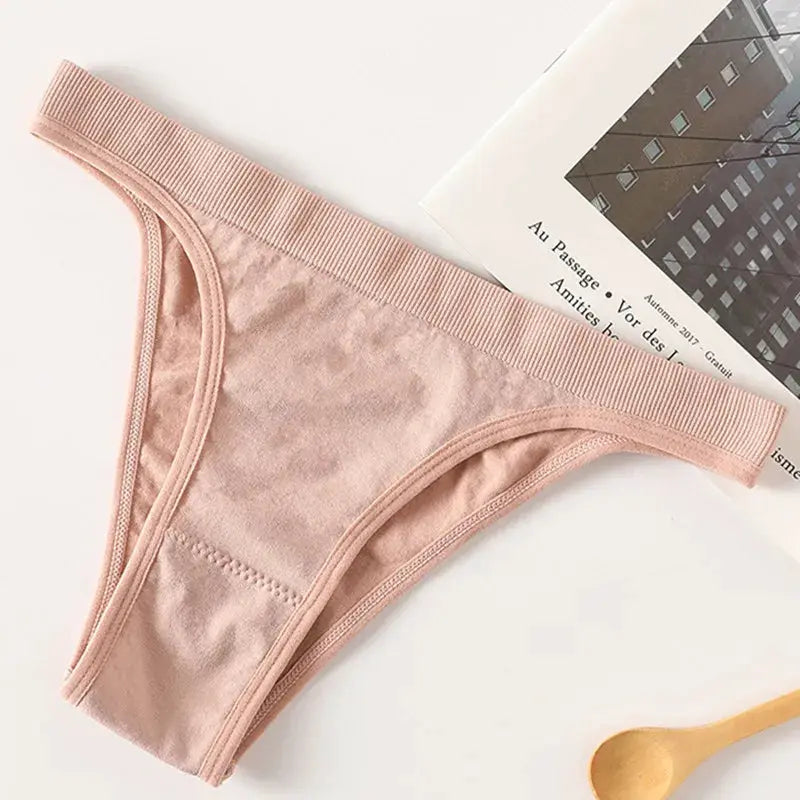 Women ribbed low-rise thong underwear, pale pink, high-leg cut with breathable cotton gusset, Simples Market
