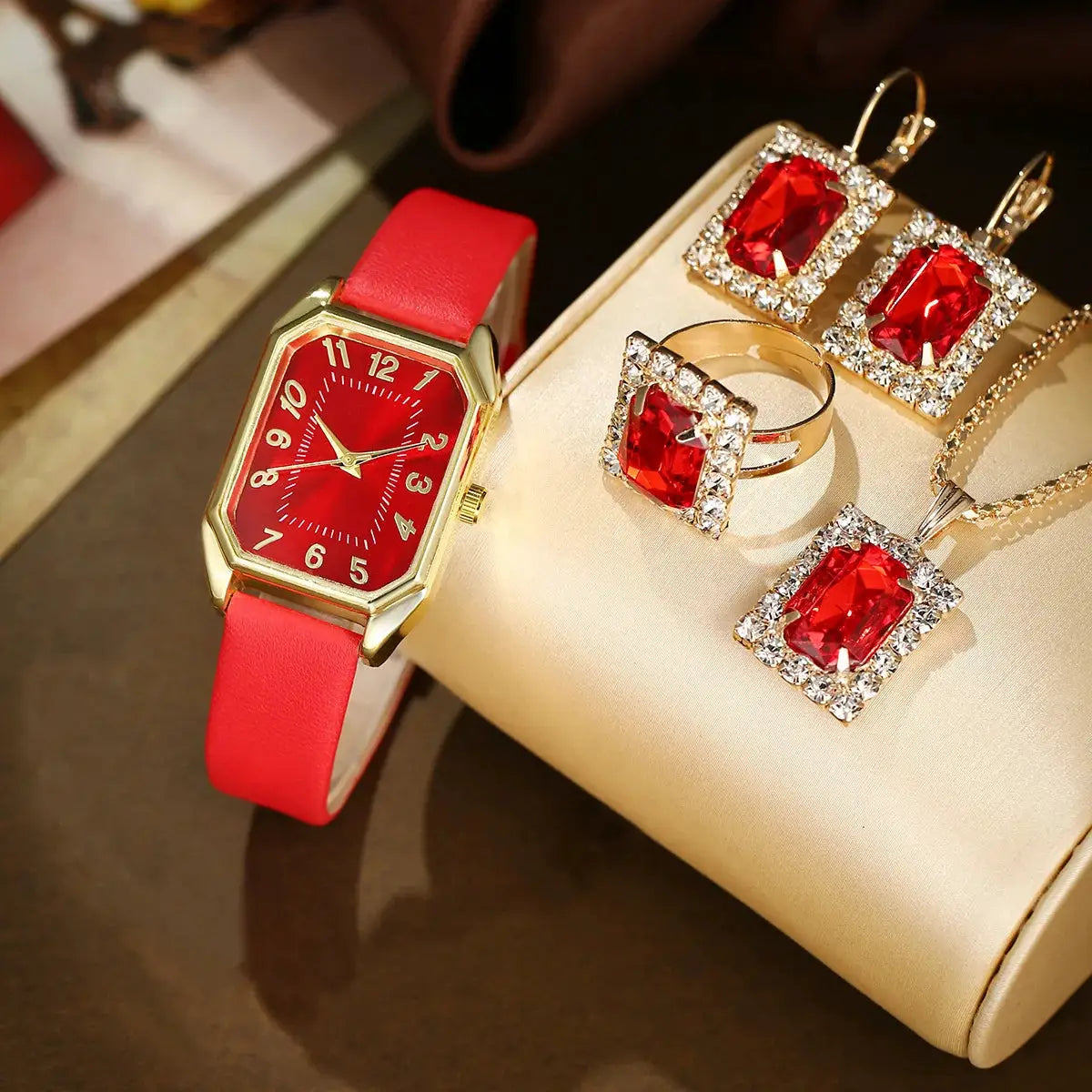 LuxeCharm Square Women Watches Set Leather Strap Quartz Timepieces Five Piece Jewelry Gift Set