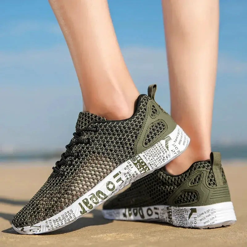 Men's olive-green mesh sneakers by Simples Market with white printed foam sole