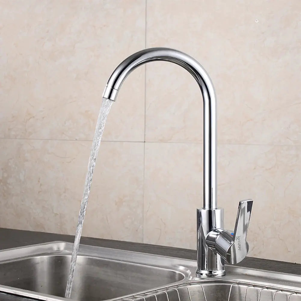 Kitchen faucet Simples Market, chrome pull-out spray, two-function single-handle mixer.