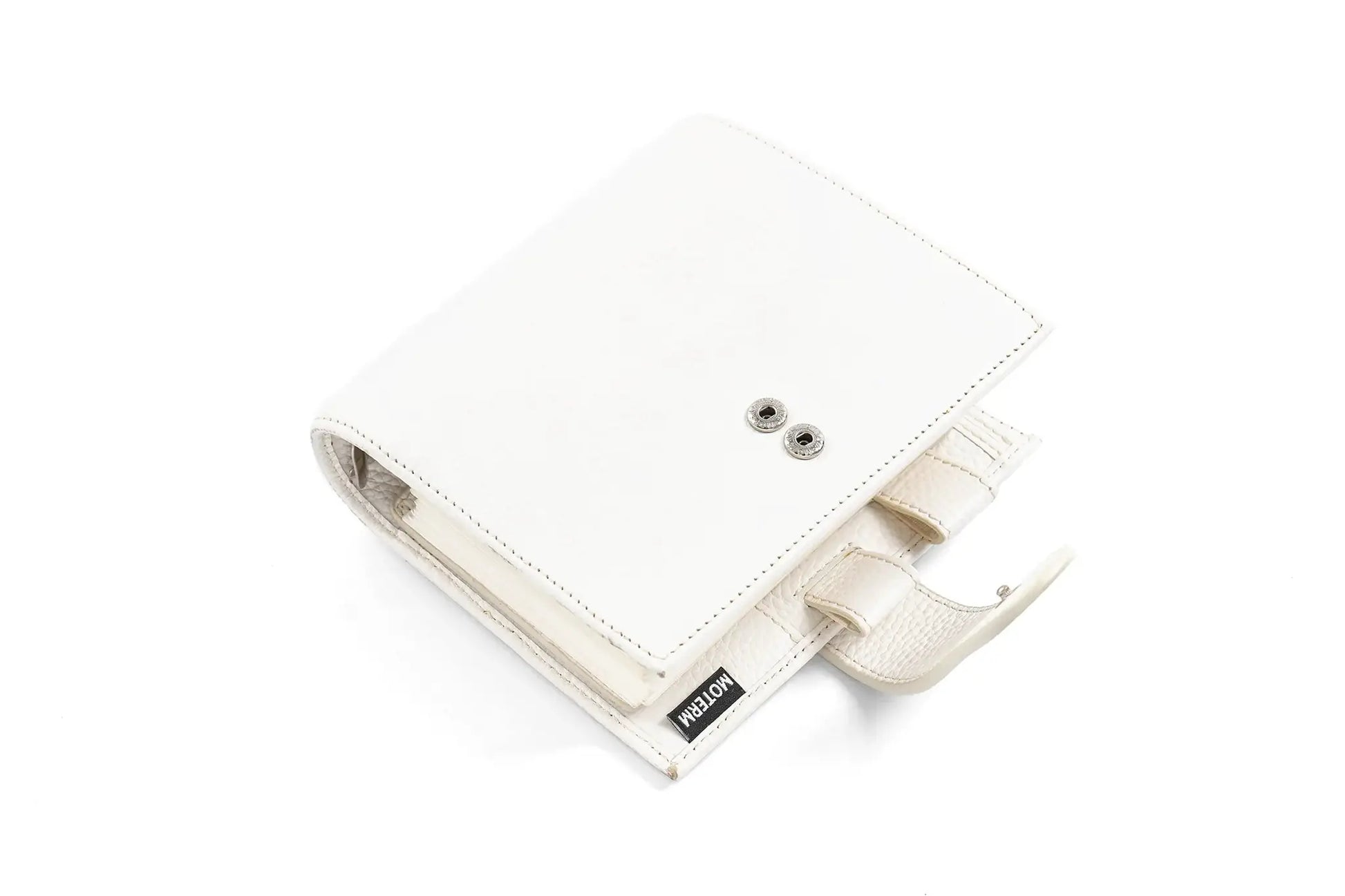 Moterm Luxe 2.0 pocket-size planner in cream pebbled leather with 30mm rings.