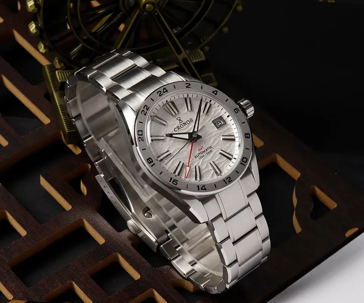 Cronos GS mechanical men’s watch with stainless steel bracelet and birch-pattern silver dial
