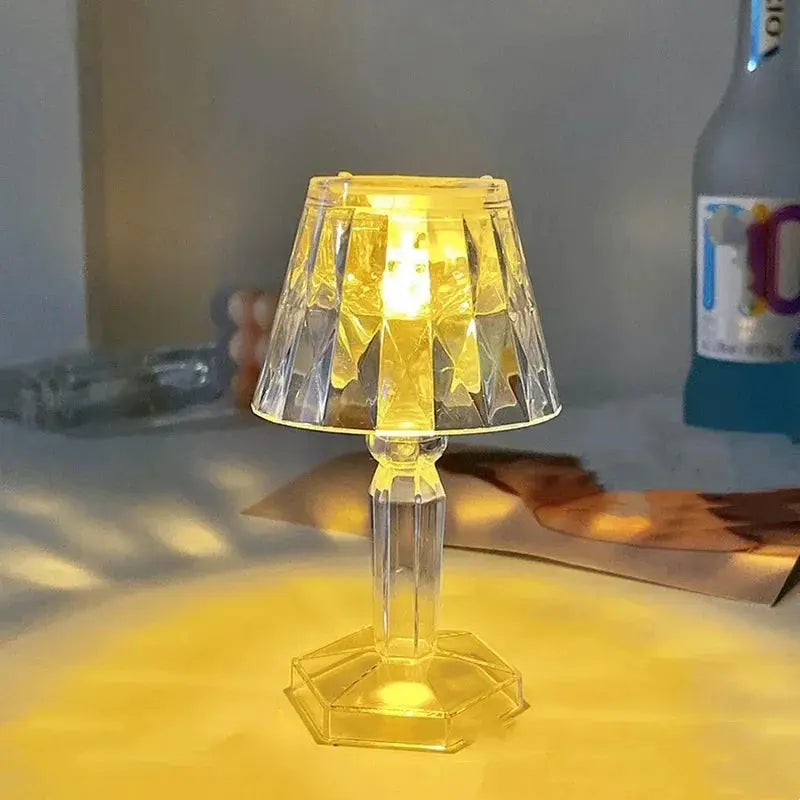 Mini crystal table lamp by Simples Market; color-changing LED, battery-powered bedside light with faceted shade