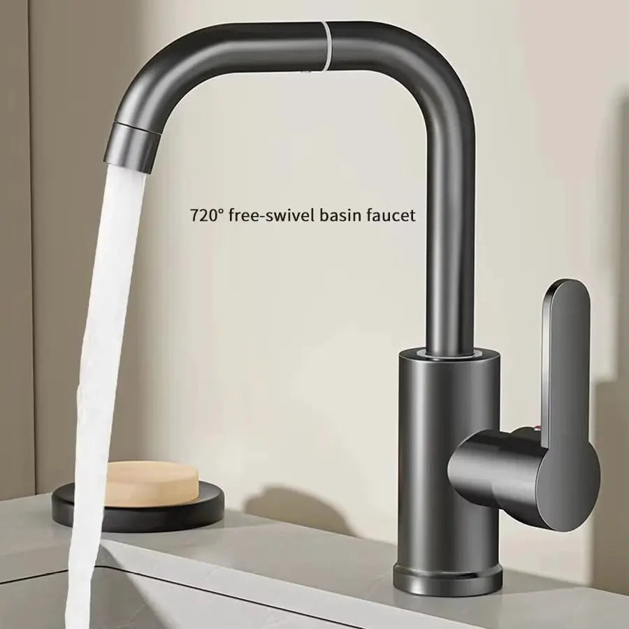 Simples Market 360° swivel basin faucet with single lever, matte black finish.