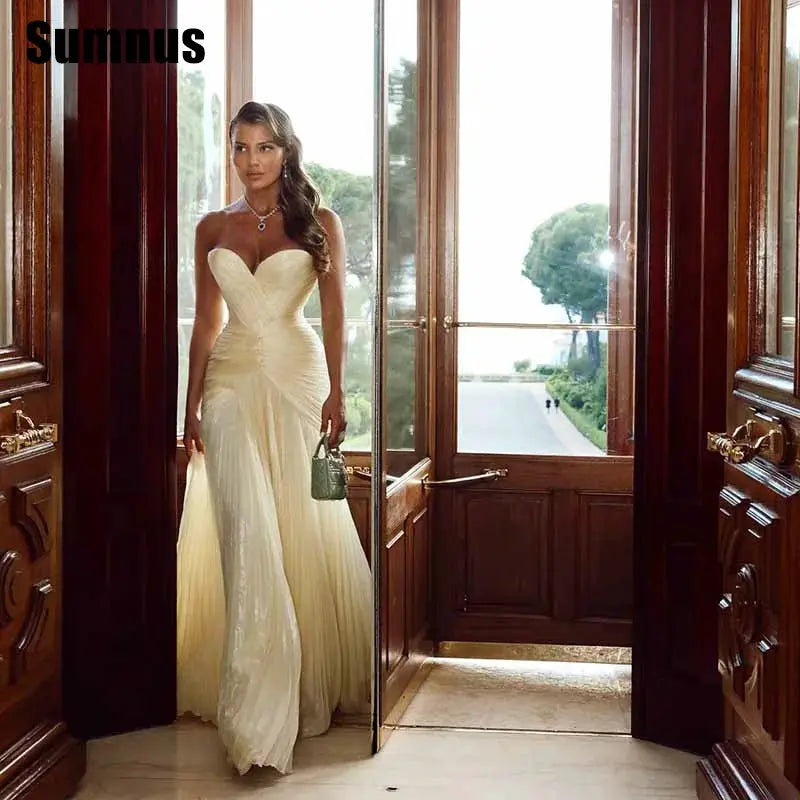 Sumnus Mermaid Yellow Prom Dress With Sweetheart Neckline And Pleats