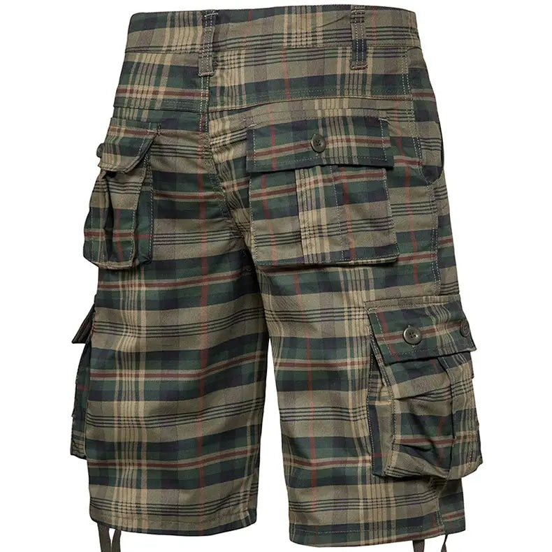 Men's cargo plaid shorts by Simples Market in green khaki cotton with multiple cargo pockets.