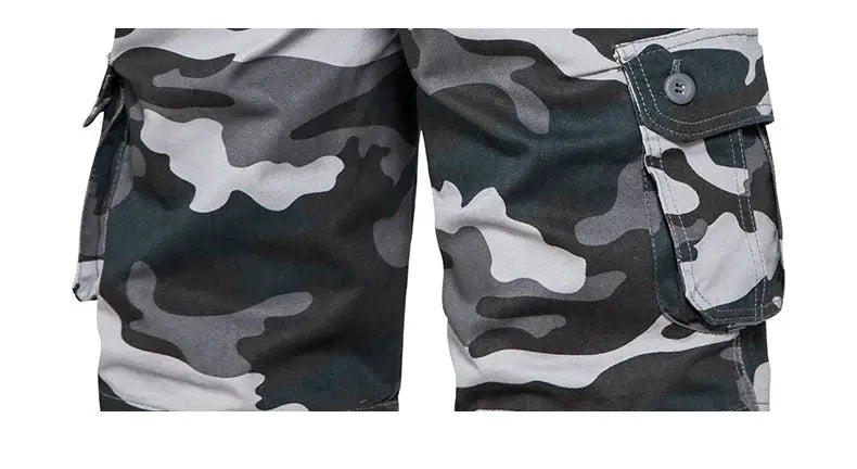 Mens camouflage cargo shorts with side pocket and buttoned cargo flap, cotton fabric for casual outdoor wear