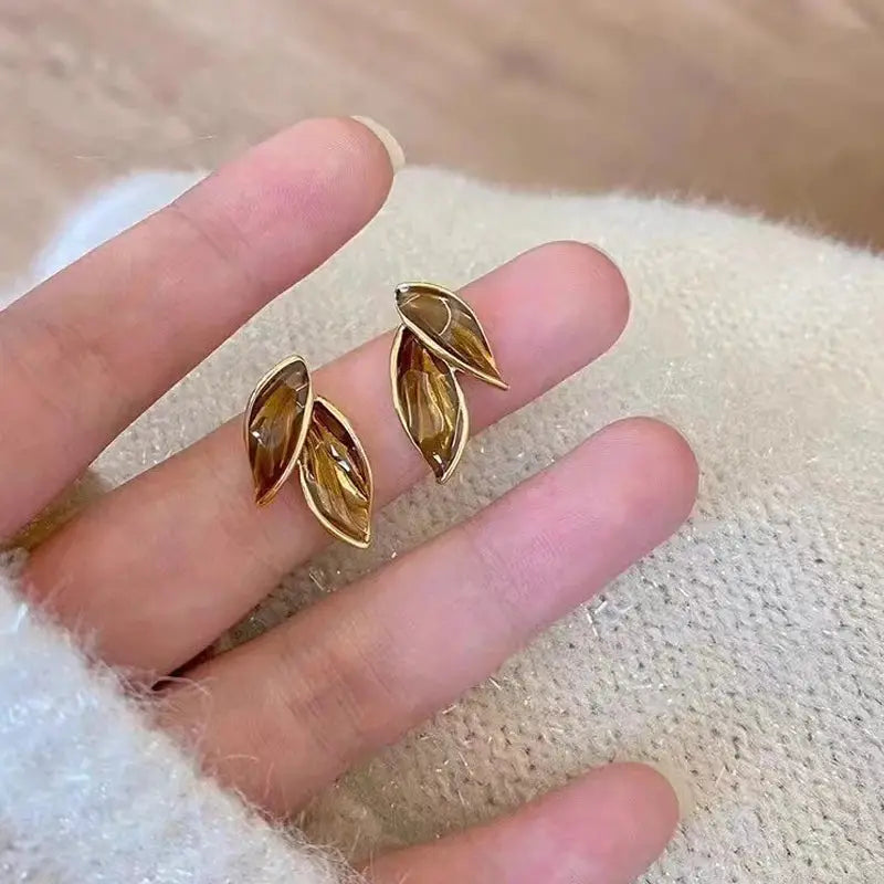 LATS New Korean Arrival Metal Trendy Grey Leaf Stud Earrings For Women Fresh Sweet Fashion Jewelry Gifts 2024