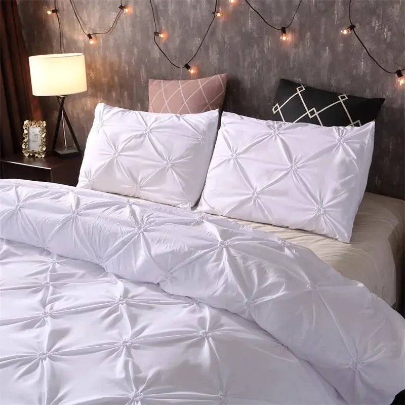 Queen Comfort Set 3Pieces duvet cover & 2 pillowcases, light gray satin-like fabric with tufted stitch pattern