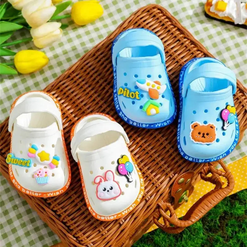 Summer Cartoon Sandals For Kids And Babies Flat Heel Soft Slippers For Girls And Boys Garden Shoes