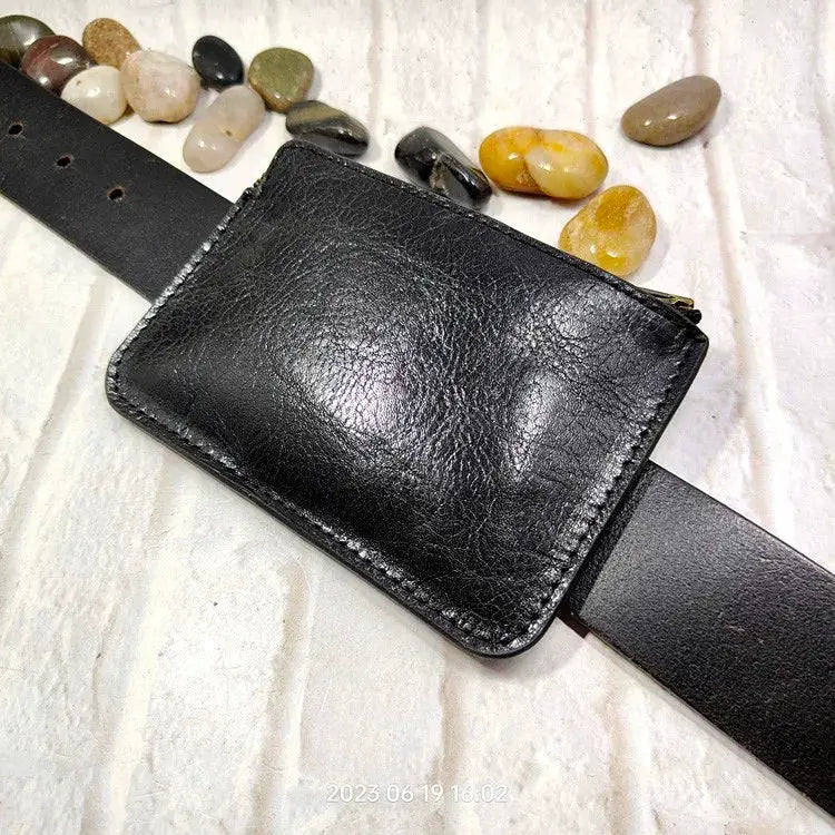 Mini zipper waist bag in black leather with ID card holder; Simples Market belt pack.