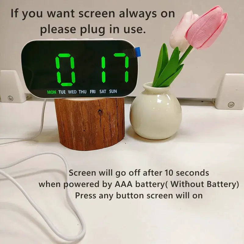 USB-powered digital alarm clock with green LED display, date/weekday, dual alarm, 5 brightness levels, 12/24h