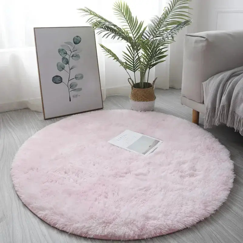 Simples Market round plush rug with pale pink fluffy pile for living room and bedroom decor
