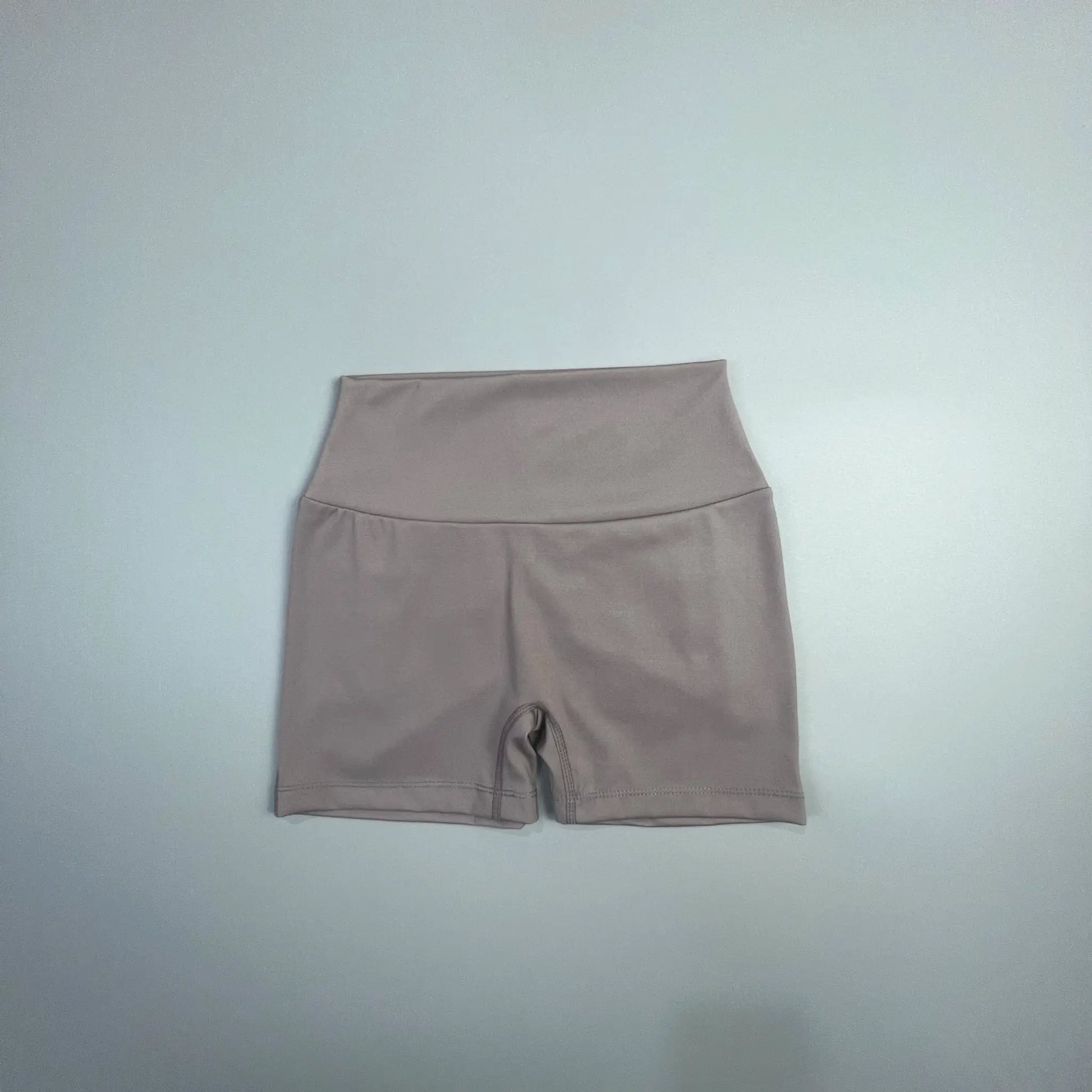 Women's fitness shorts by Simples Market, taupe-gray with elastic waistband