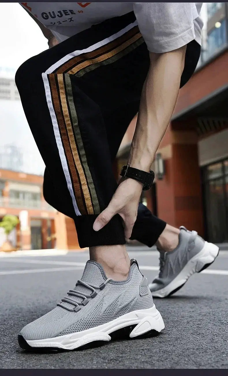 Men's height-increasing sneakers in gray mesh with white sole, breathable casual elevator shoes