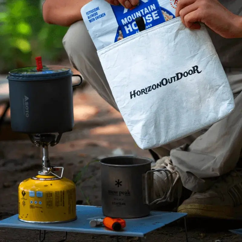 Outdoor Tyvek insulated food pouch by HorizonOutdoor; white, ultralight, tear-resistant camping warmer bag.