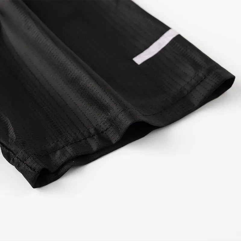 Running T-shirt for men, black short sleeve with reflective stripe detail