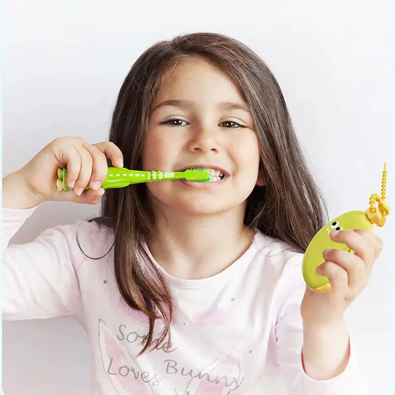 Banana toothbrush protective cap with toothpaste storage box, green, Simples Market travel essential.