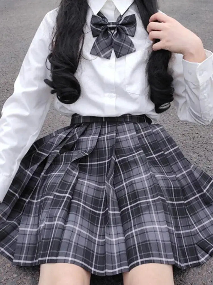 ZOKI three-piece plaid skirt set with white shirt and bow, gray high-waisted A-line school uniform, Simples Market