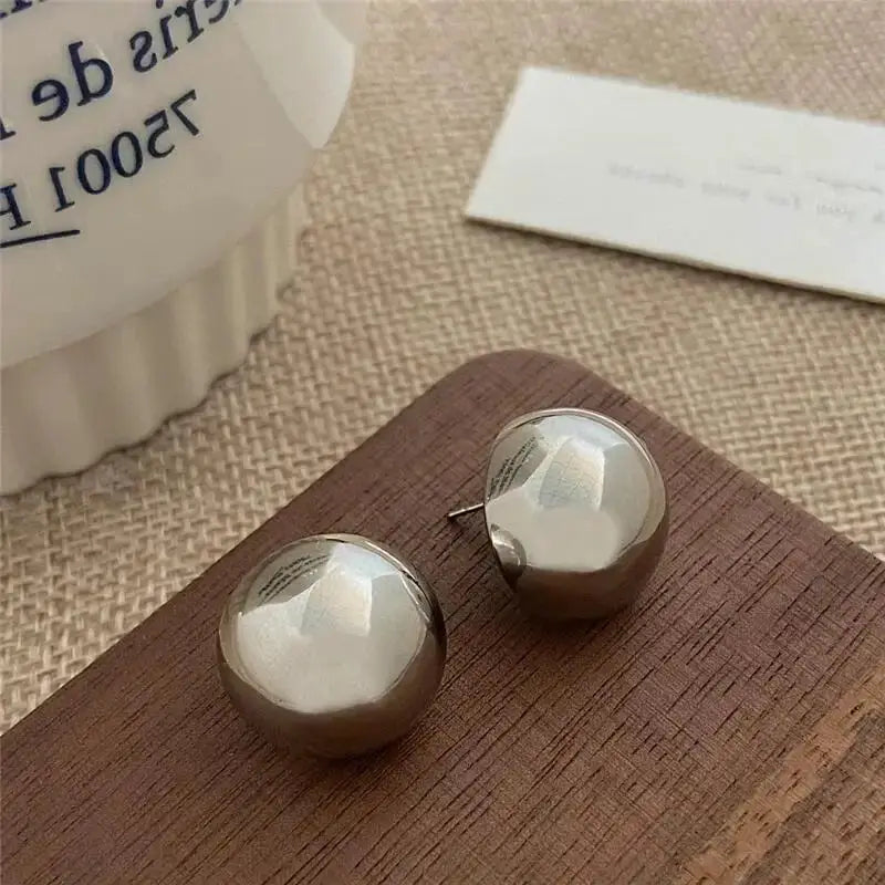 Trending Minimalist Circular Metal Stud Earrings For Women Simple Fashion Jewelry Party Wear Gift