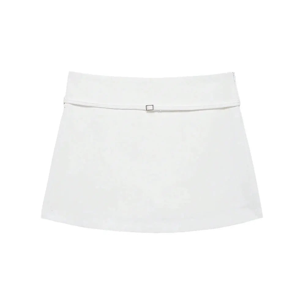 Women's white solid skort with belt detail, casual stylish shorts-skirt