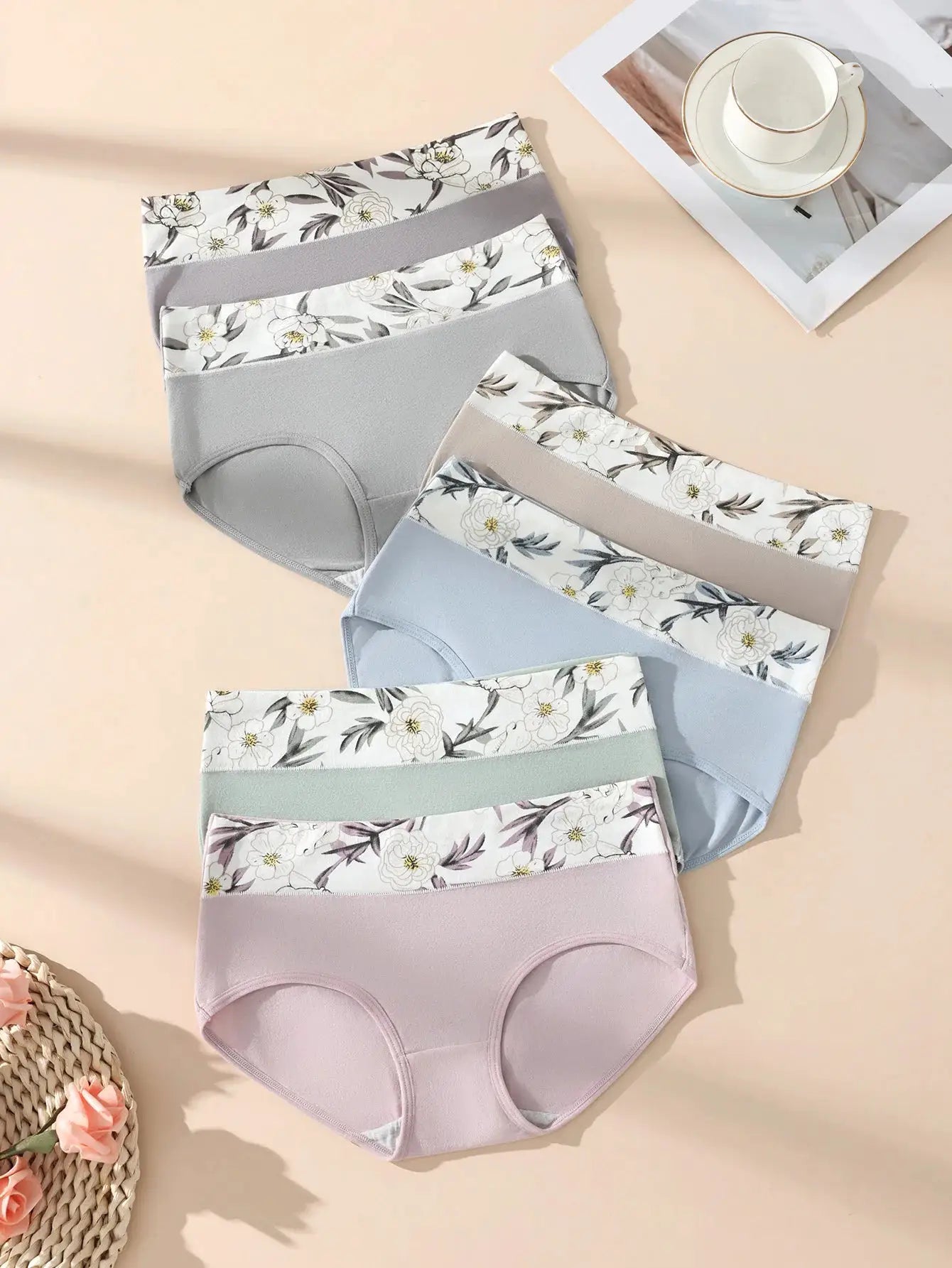 6-pack women's high-waist cotton briefs with floral waistband in pastel colors by Simples Market